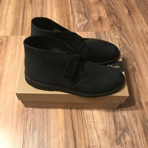 clarks desert boot black smooth